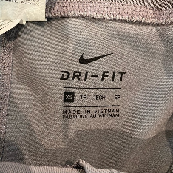 Nike Dri Fit Gray workout pants with Zipper Pouch - Picture 5 of 9